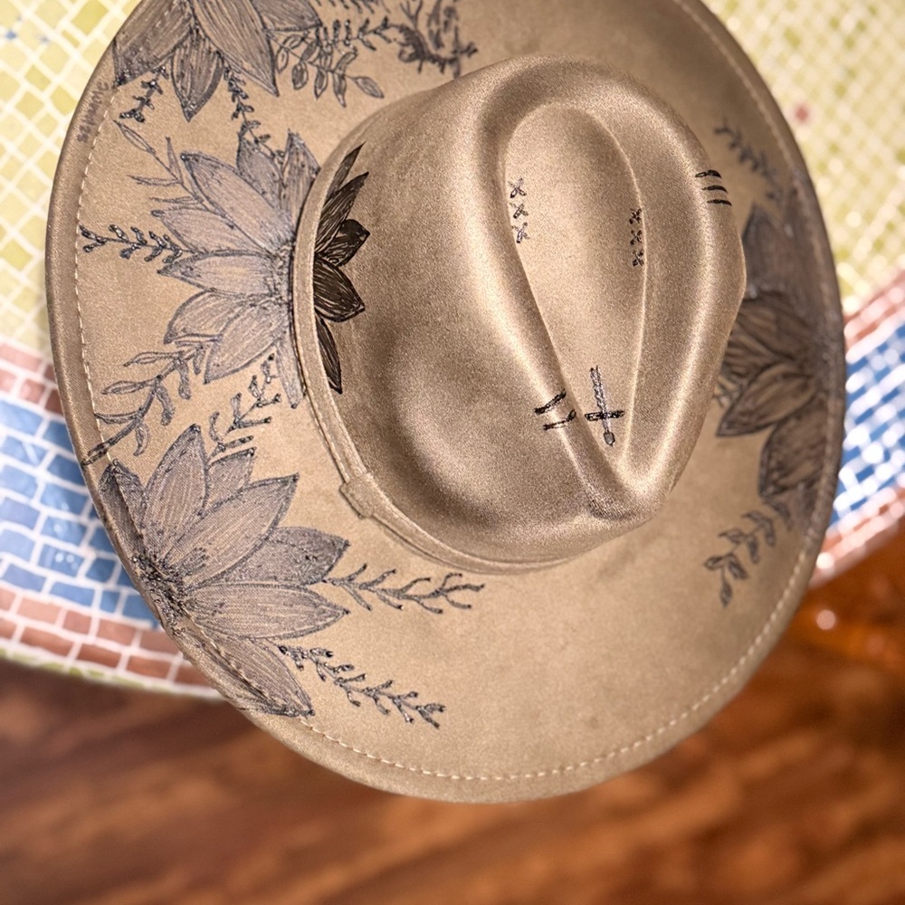 Floral Green Hat 7m
